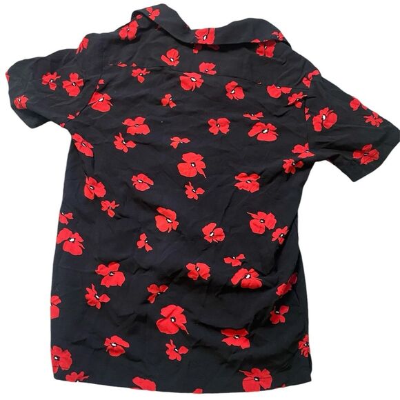 Denim & Flower Black and Red Floral Poppy Print Short Sleeve Button Down Shirt - Picture 2 of 6